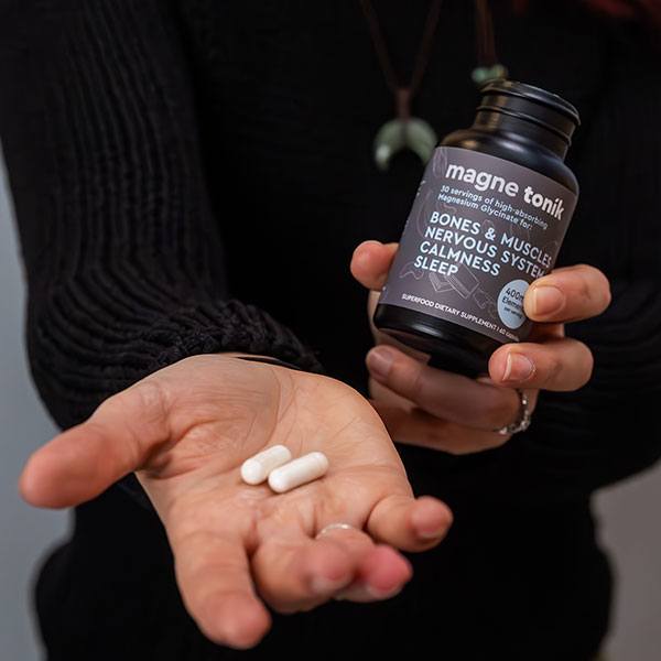 Magne Tonik and capsules image